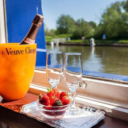 Boat Hotel De Barge Bruges Luaran gambar