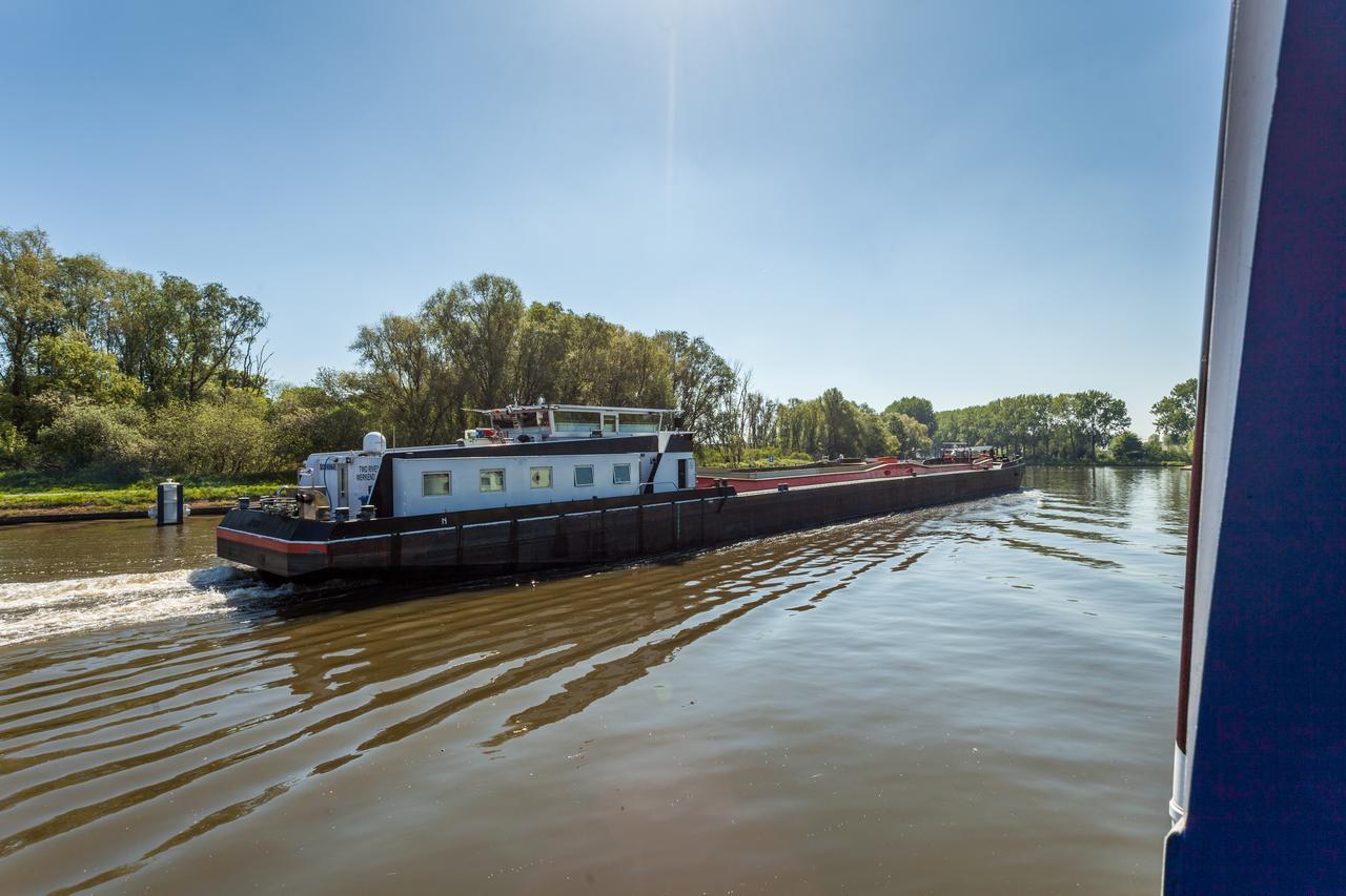 Boat Hotel De Barge Bruges Luaran gambar