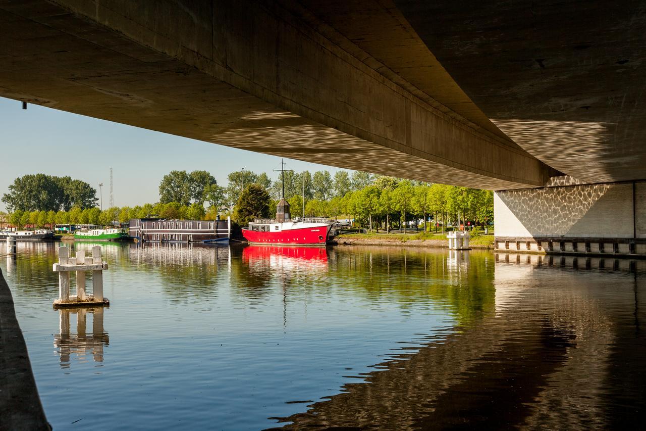 Boat Hotel De Barge Bruges Luaran gambar